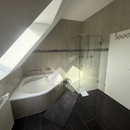 Hof Koenig Apartman