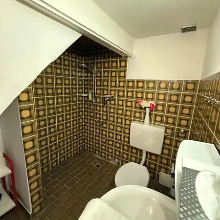 Hof Koenig דירה *